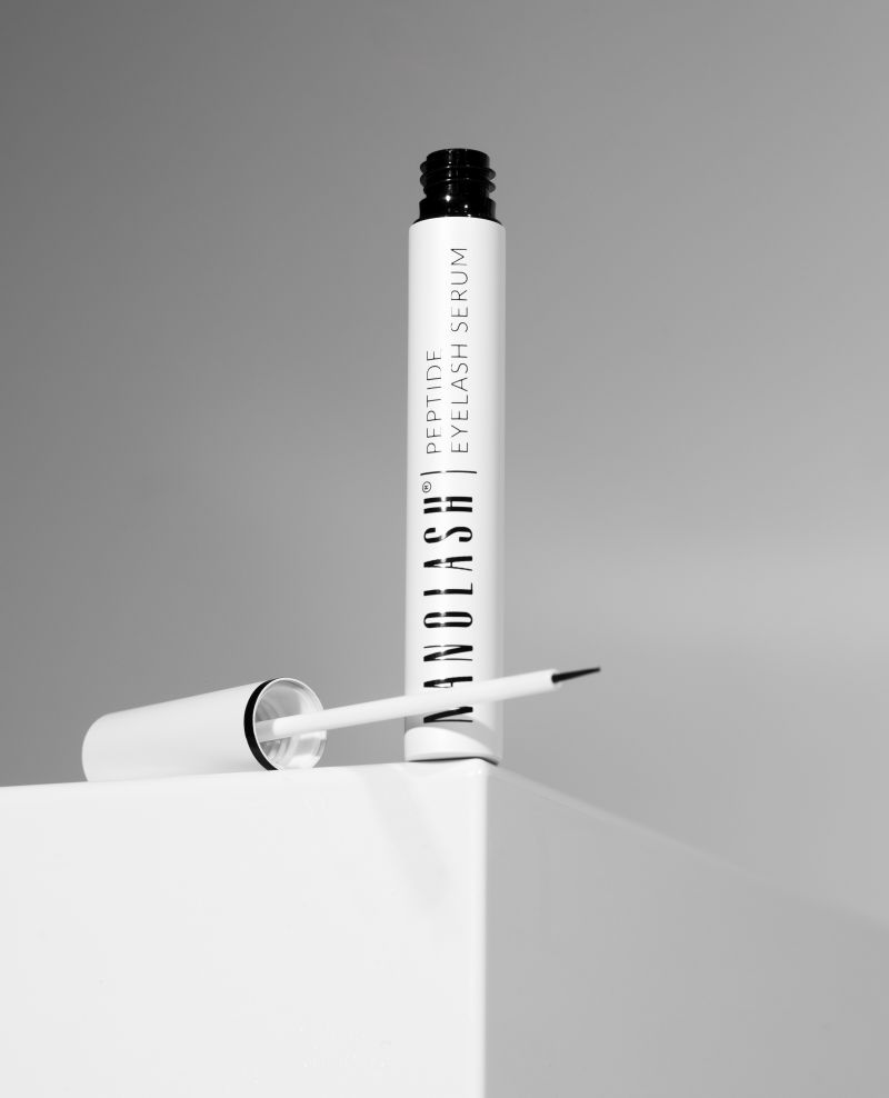 eyelash serum with peptides nanolash
